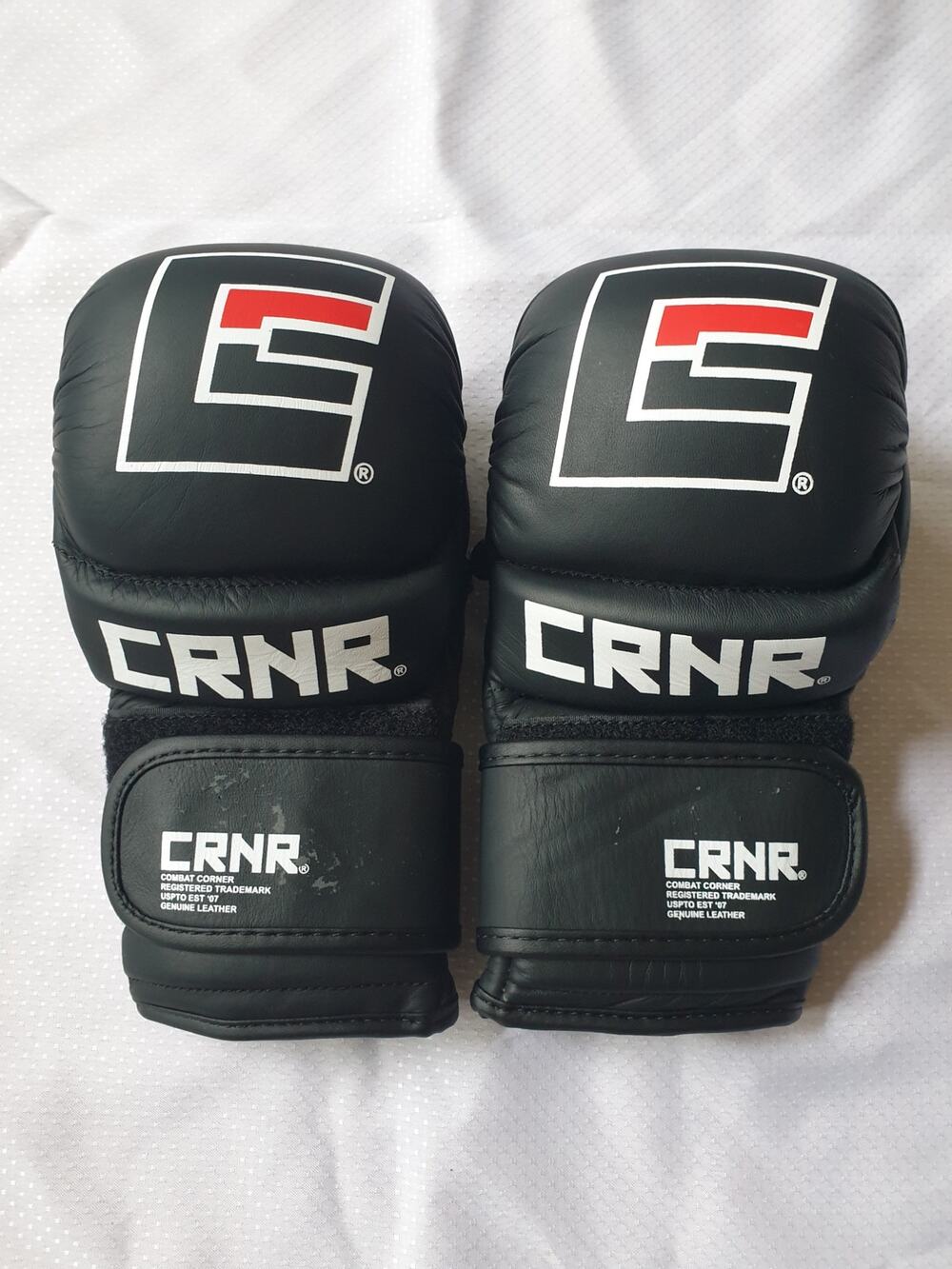 Combat Corner CRNR Elite Spar MMA Sparring Training Gloves Black Leather S/M